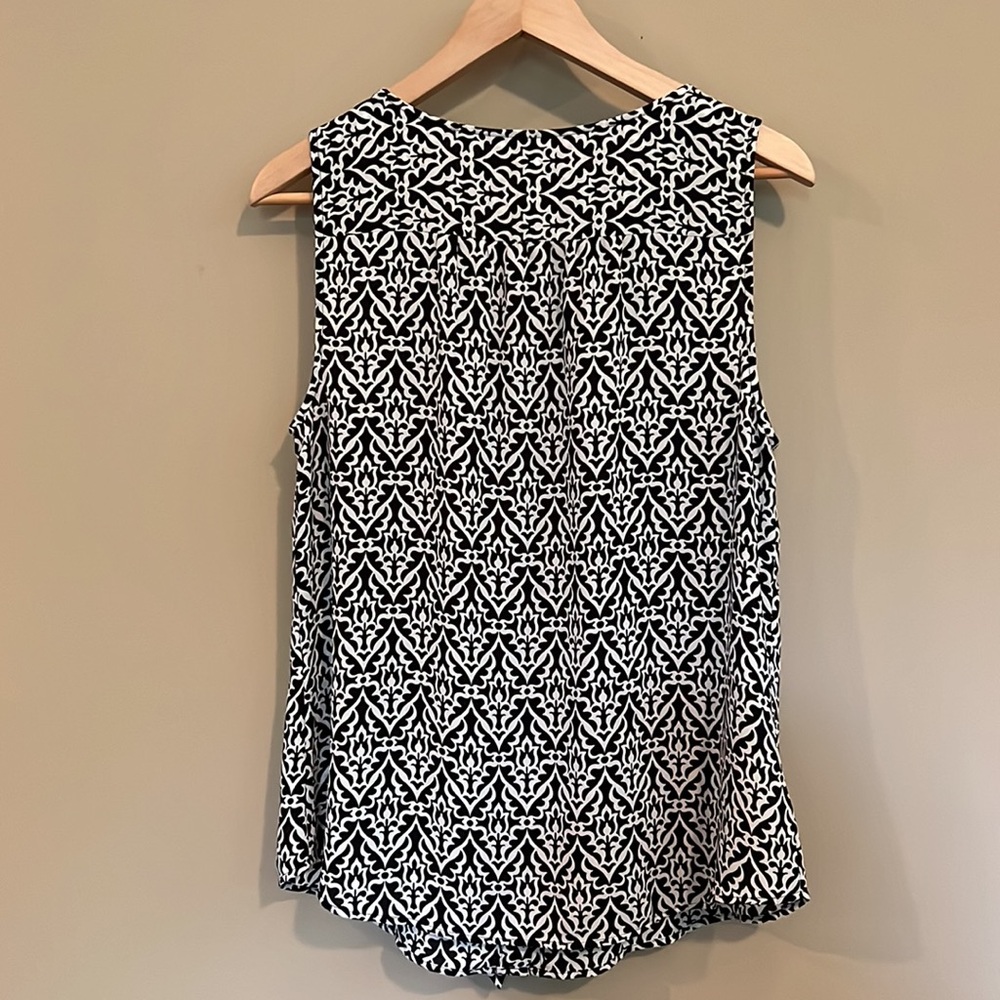 Loft Sleeveless Subtle Ruffle Front Button Up Blo… - image 6